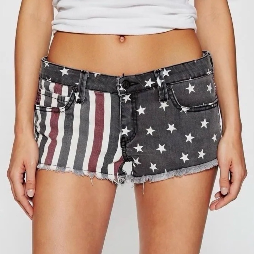 Vintage Frankie B 2013 Winter American Flag Cutoff Shorts Low Rise Denim Size 24